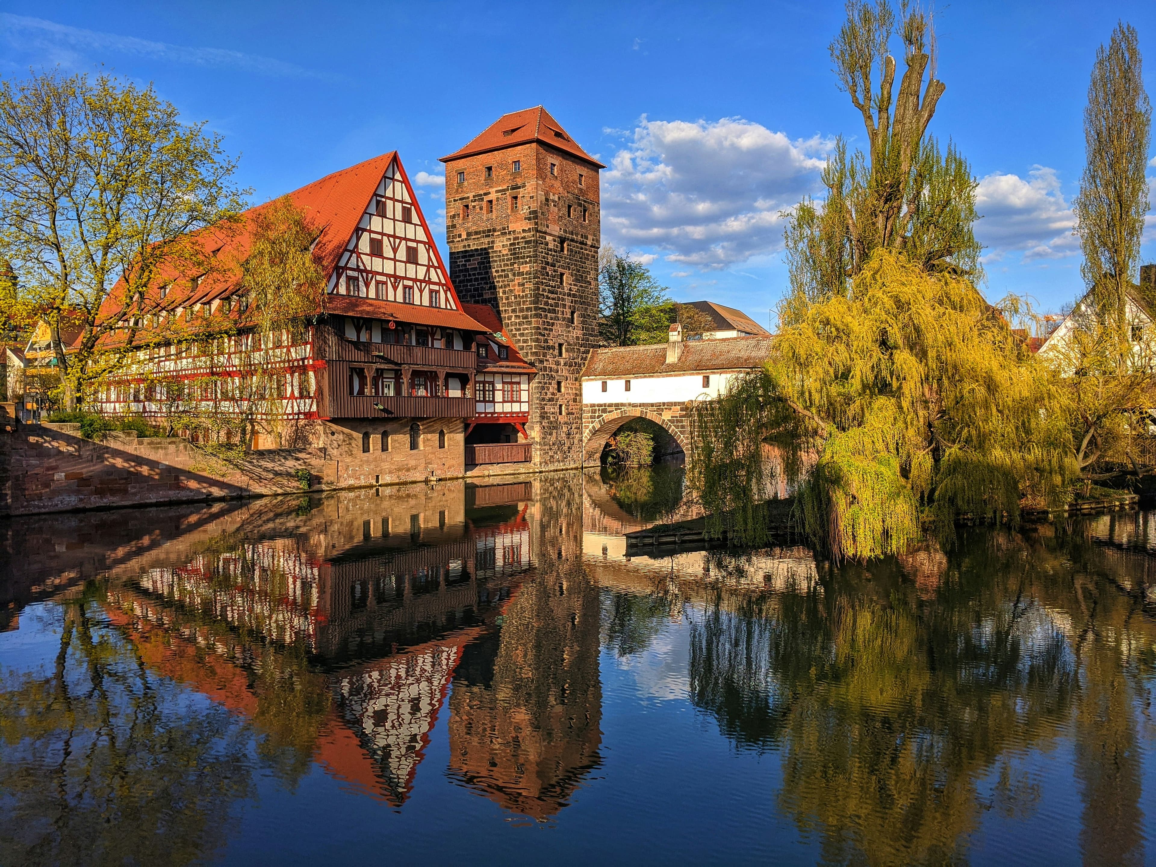 Blick auf Nürnberg. Nachbarschaftshilfe in Nürnberg