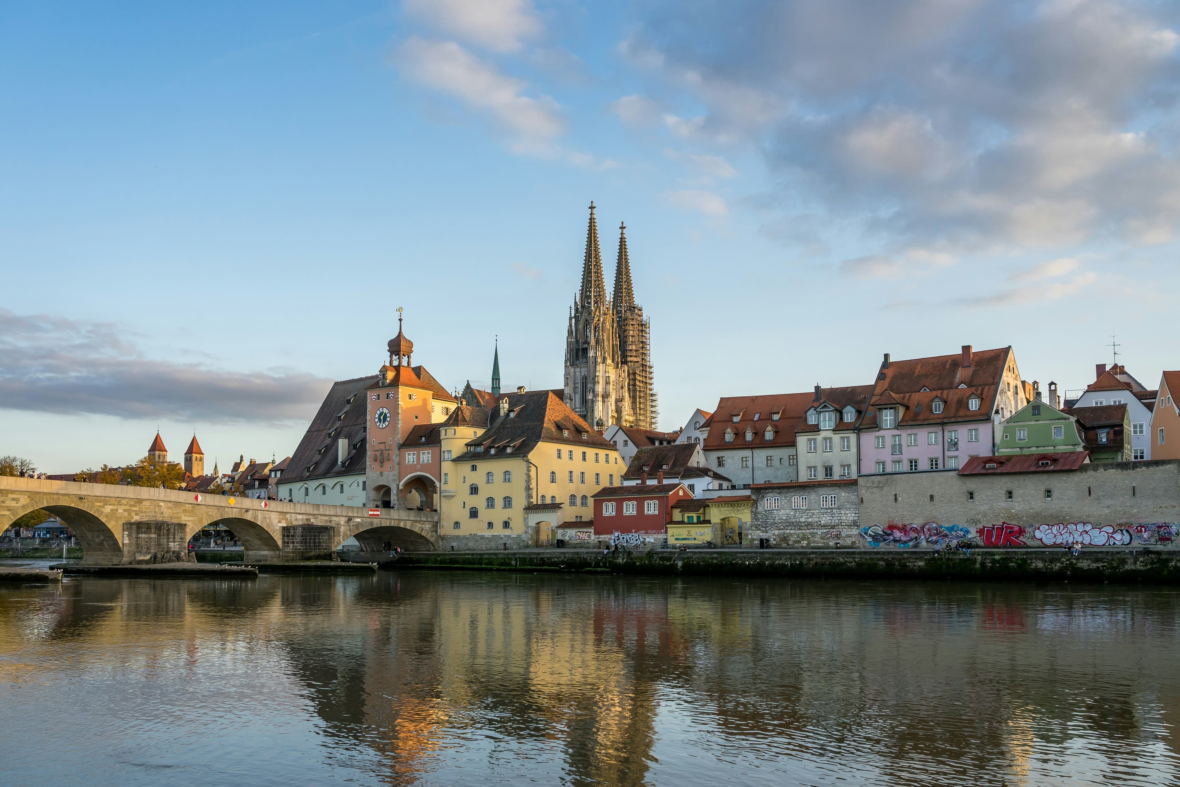 Blick auf Regensburg. Nachbarschaftshilfe in Regensburg
